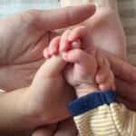 Fala Chen Instagram - We are now a family of FOUR! 👨‍👩‍👧‍👦 Big sister was so exited to meet her little brother. 💐 @emstnv