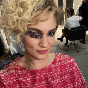 Farah Zeynep Abdullah Instagram - bergen comp 
it’s thursday