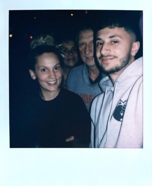 Farah Zeynep Abdullah Instagram - 🤍best days are the ones you chill in the living room, a stupid film on telly, tea on the side, wrapped up in a blanket, wrapped up with love🤍