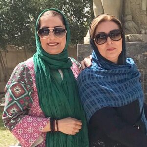Fariba Kowsari Instagram - ‌‌‌‌‌‌‌‌‌‌‌‌ ‎‌‌‌‌‌‌ ‌‌‌‌ ‎‌‌‌‌‌‌ ‌‌‌‌‌‌‌‌‌‌ ‎‌‌‌‌‌‌‌آرزوی، نازنین ‌‌‌‌‌‌‌‌‌‌‌‌ ‌‌‌‌‌‌‌ ‎‌‌‌‌‌‌ ‌‌‌‌‌‌‌‌‌‌‌‌ ‎‌‌‌‌‌‌ ‌‌‌‌‌‌‌‌‌‌‌‌ ‎‌‌‌‌‌‌ ‌‌‌‌ ‎‌‌‌‌‌‌ ‌‌‌‌‌‌‌‌‌‌ ‎‌‌‌‌‌‌ ‌‌‌‌‌‌‌‌‌‌
✨آرزو می کنم 
همه خوبی های دنیا 
✨مال تو باشه
دلت شاد باشه
✨غمی توی دل مهربونت نشینه
خنده از لب قشنگت  پاک نشه
✨و دنیا به کامت باشه
و اوقاتت همیشه
✨بر مدار خوشبختی بچرخه
صبور باش مشگلات هم تاریخ انقضا دارند
آرزوهایم در شب میلادت برایت بسیارند
اما ناب ترین آن نعمت سلامتی است برای تو و عزیزانت 
بهترین و زیباترین زن برادر دنیا 
تولدت هزاران بار مبارک