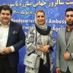 Fariba Kowsari Instagram - . خوشحالم که با افتخار به عنوان سفیر پیشگیری از اعتیاد مسئولیتی سنگین را به عهده گرفتم؛ سنگین از آن جهت که رسالت شخصی من در زندگی سینما و صحنه و پرده ی سینما نیست و خداوند متعال صحنه ی بزرگتری به نام‌ آرامش خانواده را برایم کلید زده که موظفم برای پیشگیری از اشک های دختران و پسران و فرزندانی که شاید روزی قرار است متاسفانه خودشان یا خانواده شان درگیر معضل اعتیاد شوند قدم هایی بردارم که قبل از وقوع فاجعه مسیر زندگیشان به سمت مثبت حرکت کند؛ این رسالت الهی از هر اتفاقی زیباتر و در نهایت منجر به حال دل خوب خواهد شد انشاالله 🌹با سپاس فراوان از همراهی همیشگی شما عزیزانم🙏 پ.ن : در حاشیه مراسم جلسه با سفرا ، دیپلمات ها و نمایندگان دفاتر تخصصی سازمان ملل متحد در هشتم تیرماه به مناسبت سالروز جهانی مبازه با قاچاق مواد مخدر