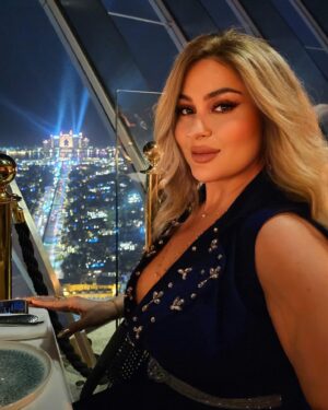 Farrah Yousef Instagram - #cheers for #love  #peace and a #sparkling bright #future 😍🥂💖✨