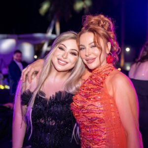 Farrah Yousef Instagram - قديش كنت مبسوطة إني اجتمعت بالفنان العراقي العظيم و القدير #سعدون_جابر و بالفنانة السورية المبدعة و الجميلة قلباً و قالباً بكل ماتعنيه الكلمة من معنى #سوزان_نجم_الدين @suzannajmaldeen 
.
.
.
#العراق #سوريا #الامارات #دبي #برج_العرب #فن #فنانين #فرح_يوسف