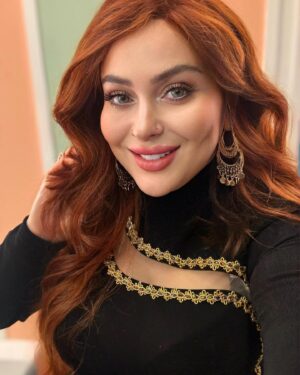 Farrah Yousef Instagram - صح سحوركم✨ و انشالله بكرا يكون أحلى و أحسن 🙏🏻✨ تصبحو على ألف خير✨ و مرة تانية كل عام و أمهاتنا جميعاً بألف خير🥰✨
#رمضان #رمضان_كريم #رمضان_شهر_الخير #عيدالام