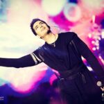 Farzad Farzin Instagram - حال خوش با شما 💕 عکسهای باحال کنسرت ستاره ها (۴ بهمن ماه) از زاویه دوربین امیر رضا رعیتی عزیز خسته نباشید به تمامی عوامل گروه عزیزم ،بابت اجرای بی نقصشون❤️ تهرانی‌های عزیز ۱۳ اسفند ماه کنسرت ستاره ها برای آخرین بار تمدید شد و بزودی تاریخ بلیط فروشی اعلام میشه ، دوستون دارم عمیقاً و شديداً ❤️❤️❤️❤️😍 ضمناً همين سه شنبه منتظر قطعه (خرابش كردي)باشيد✔️ @amirrezarayati1 @amirhossein_farahmand_7 #فرزادفرزین #كنسرت_تهران #بهمن #farzadfarzin1 #farzadfarzin #starsconcert
