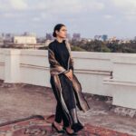 Fatima Sana Shaikh Instagram - Swipe for Met Gala ❌ Chhat Gala✅🤡 @dieppj @raw_mango