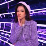 Fatin Afeefa Instagram - vivo V27e lavender purple, la romantic design color style up your everyday activites and looks Aura Portrait, For the Picture-Perfect Nights vivo V27e is now available and this model equipped with Aura light portrait 64MP OIS Ultra-sensing camera 66W FlashCharge @vivo_malaysia #vivoMalaysia #vivoV27series #vivoV27e #AuraPortraitForPicturePerfectNights