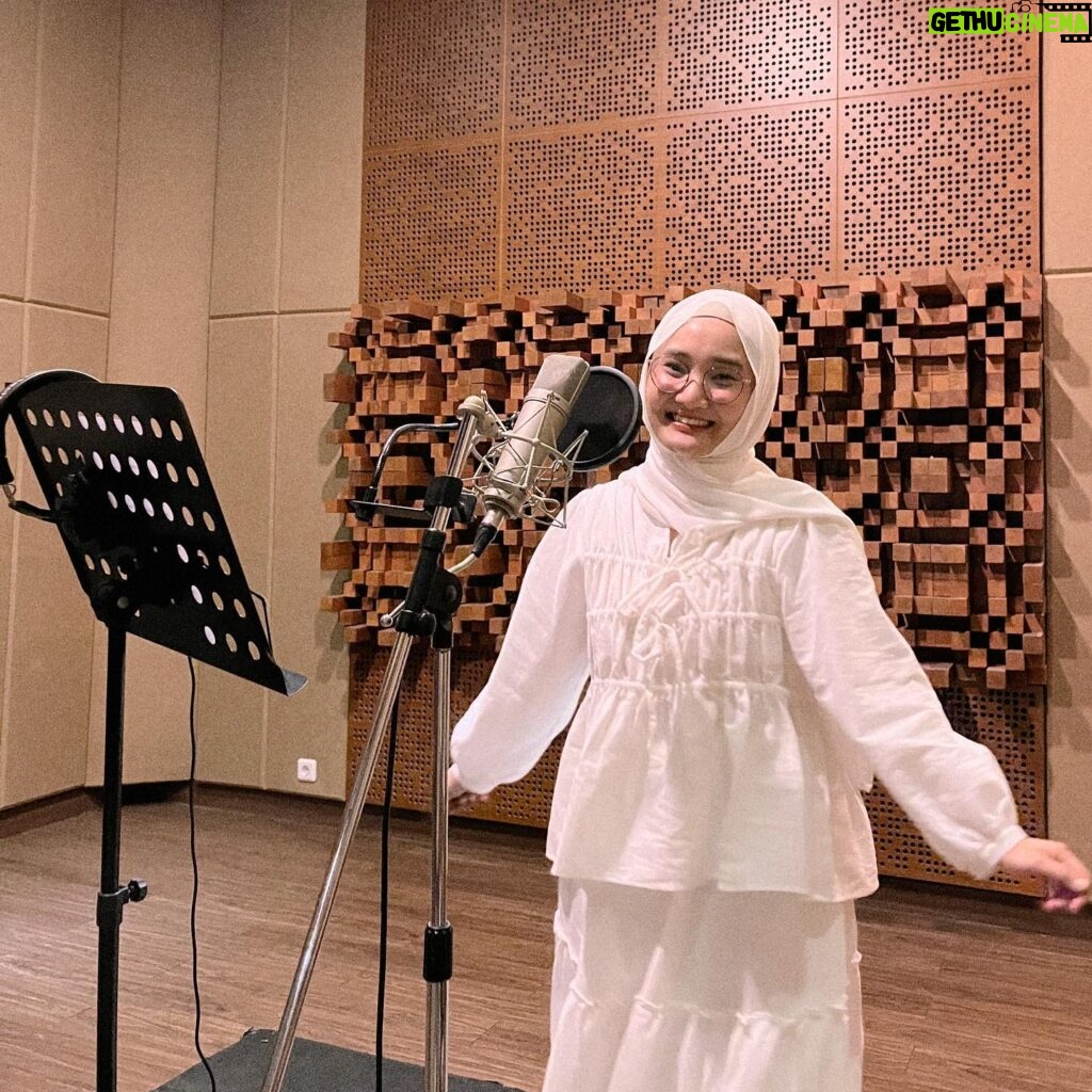 Fatin Shidqia Instagram - bener-bener ngga sabar lagu baru mau keluar, kalian harus denger!!! 🥹