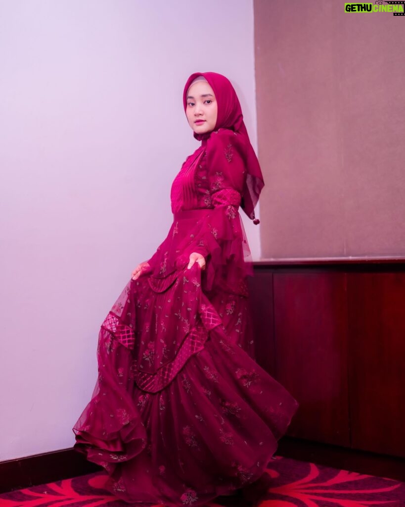 Fatin Shidqia Instagram - Kangen gak? Dress by @byayudyahandari Styled by @_gilygily