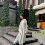 Febby Rastanty Instagram - #betterlatethannever my #eidoutfit 😆❤️ mohon maaf (lagi) ya jika ada salah kata dan perbuatan. Selamat kembali bekerja semua 😌🫶🏻