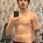 Felipe Castanhari Instagram - Photo Dump Cookie 🍪 Cada dia melhor. Focando na minha saúde física e mental! Seguimos… 💪🏻
