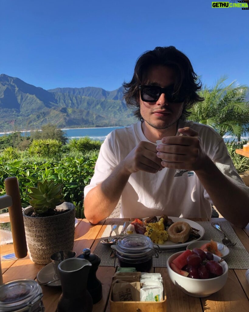Felix Mallard Instagram - Breakfast with a side of mountain views so beautiful they make you question your very existence ⛰️🌴🌊 @1hotel.hanaleibay
