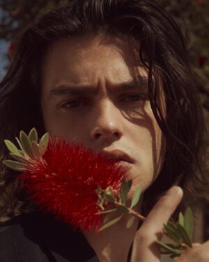 Felix Mallard Instagram - ⚡️FEAR AND LOATHING AT THE GOLDSTAR INN ⚡️

Had the absolute best time shooting for 
@flauntmagazine, follow the link in my bio to read if ya feel like giving it a squiz 
 
@jonnymarlow 
@joshen_mantai 
@mrmontyjackson
@barbaraguillaume 
@masondepaco