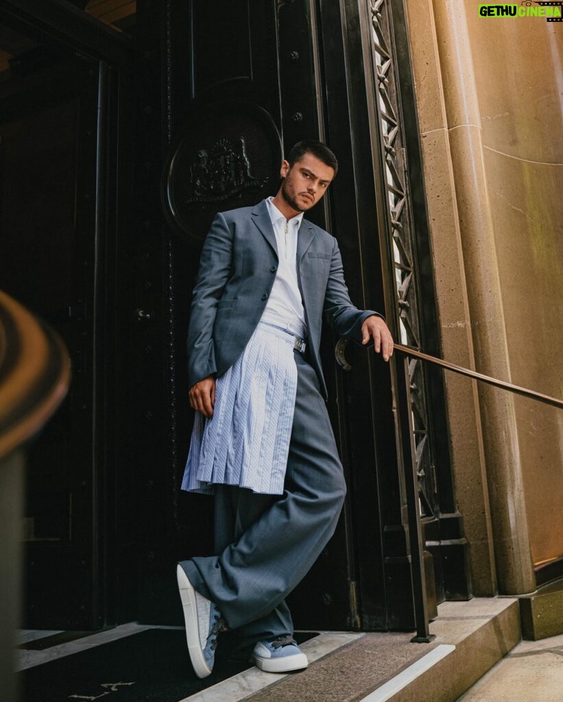 Felix Mallard Instagram - #FelixMallard and #GQ know that good style isn’t something you can rush. It begins behind-the-scenes, when no one is looking. Take a tour through the Aussie actor’s process of getting ready with us.
