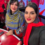 Felor Nazari Instagram - مهشاد عزیزم کنارت خیلی خوش گذشت تبریک برای قهرمانی پرسپولیس ❤️ @perspolis @mahshadarab استودیو باشگاه پرسپولیس ❤️❤️❤️🚩🚩🚩☑️✅💯📍🎈🩸🧲🧿🥇🏆🏆🏆⚽️🏆