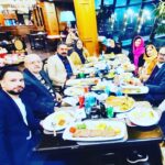 Felor Nazari Instagram - یک روز زیبا رو برام ساختید اول بهمن ۱۴۰۰ توسط دانشجوی بازیگری عزیز و خانواده پر مهرشون و دوستان نازنینم یک سورپرایز دلنشین ممنون که در این شرایط سخت خیلی زحمت کشیدید همه چی عالی بود و من بسیار خوشحال بودم امیدوارم خداوند همیشه خوشحالتون کنه ممنونم ❤️🙏🏻❤️🙏🏻❤️