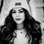 Felor Nazari Instagram - ارزش فوق‌العاده‌ی شکست در فرهنگ ژاپن وقتی یک مرمت‌کار ژاپنی می‌خواهد جسم شکسته‌ای را مرمت کند، ترک‌های آن را با طلا پر می‌کند. آن‌ها معتقدند که وقتی چیزی دچار صدمه می‌شود و آسیب می‌بیند، آن‌گاه بسیار زیباتر از قبل می‌شود. این هنر باستانی، اتصال طلایی یا کینتسوگی نام دارد. اما دلیل این کار چیست؟ فلسفه‌ی این هنر بسیار جالب و آموزنده است. کینتسوگی بر مفاهیمی مانند پذیرش کاستی‌ها و شکست‌ها در زندگی و خارج‌نشدن از چرخه‌ی زندگی تاکید دارد. حال چرا شکستگی را با طلا پر می‌کنند؟ کینتسوگی می‌گوید که شما بعد از شکست نه تنها دچار کاستی و ضعف نمی‌شوید، بلکه بسیار ارزشمند شده و می‌درخشید. شکست‌ها، نتایج بسیار ارزشمندی هستند که افراد موفق کوله‌باری از آن‌ها را جمع کرده‌اند... #jamea_ravan_mohitesabz
