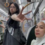 Feni Rose Instagram - Serasa kereta ini milik kita berdua.. 😜 Demikian jalan2 kita.. smp malem dan smp kaki ibuk pegel dan bengkak.. Membuatku bertekad lbh bener lg olahraganya.. ( walau td msh blom bs olahraga di @sanastudio krn msh mau pengsan dl seharian 🤪)