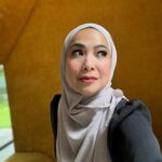 Feni Rose Instagram - Sekali lagi.. dg alesan: matahari nya lagi bagus..
