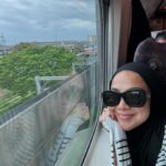 Feni Rose Instagram - Lagi ngayal.. happy weekend ya