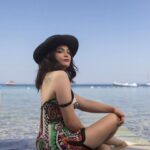 Feyza Civelek Instagram - Magazin Izmir Eylül sayisinda ben de varımm! 🥳  Bu keyifli çekim için tüm ekibe teşekkür ederim. ❤️ Genel Yayın Yönetmeni: Bahar Bozkir @baharbozkir Röportaj:Levent Dikim @jantimedya Fotoğraf&Backstage:Burak Karadag Fotograf  @burakkaradagphotography Editör:Esma Can,Atakan Karnak @essmacan @atakankarnak Saç:Özhan Han @ozhanhan @hankuafor Makyaj: @sezinnizes Görsel Yönetmen: Bengü Çelebi @benguclb