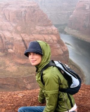 Filippa Lagerbäck Instagram - La vita è un viaggio.
Ho sempre sognato di viaggiare e da piccola ho avuto la fortuna di farlo con la famiglia. Per lavoro ho girato il mondo per tanti anni e come “prova” da fidanzati abbiamo fatto un lungo viaggio per vedere se “reggevamo” come coppia…Da neo mamma ho portato subito la mia piccola in viaggio e per celebrare la vita, ultimamente, ho scelto il viaggio.

Quando Turisanda mi ha invitata a raccontare cosa significa per me il viaggio, in occasione dei suoi primi 100 anni di viaggi, ero molto felice. Nella loro collezione speciale, Signature, che propone un giro del mondo spettacolare e 35 spedizioni limited edition, con una sola data di partenza, troverete anche il mio racconto… 🥰
Un viaggio su misura comincia da una sensazione! ❤️

#Adv @turisanda1924 #Turisanda #Onceinalifetime