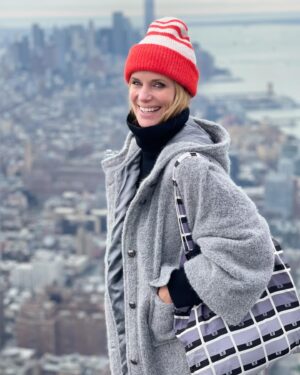 Filippa Lagerbäck Instagram - La vita è un viaggio.
Ho sempre sognato di viaggiare e da piccola ho avuto la fortuna di farlo con la famiglia. Per lavoro ho girato il mondo per tanti anni e come “prova” da fidanzati abbiamo fatto un lungo viaggio per vedere se “reggevamo” come coppia…Da neo mamma ho portato subito la mia piccola in viaggio e per celebrare la vita, ultimamente, ho scelto il viaggio.

Quando Turisanda mi ha invitata a raccontare cosa significa per me il viaggio, in occasione dei suoi primi 100 anni di viaggi, ero molto felice. Nella loro collezione speciale, Signature, che propone un giro del mondo spettacolare e 35 spedizioni limited edition, con una sola data di partenza, troverete anche il mio racconto… 🥰
Un viaggio su misura comincia da una sensazione! ❤️

#Adv @turisanda1924 #Turisanda #Onceinalifetime