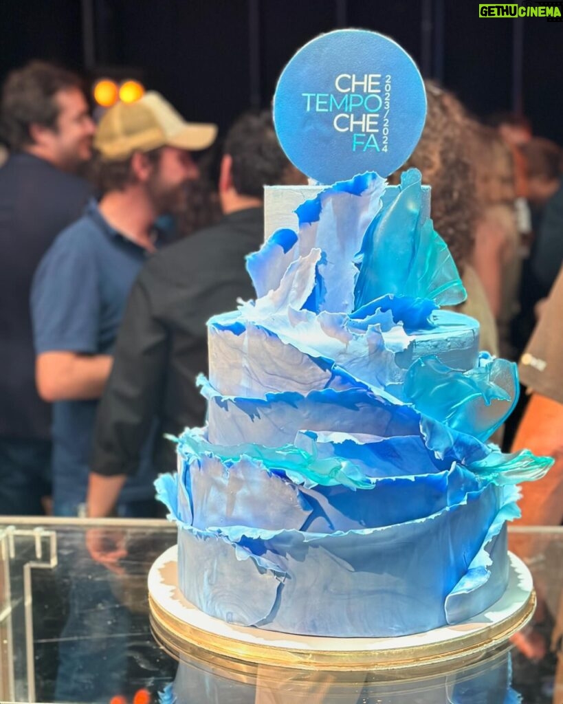 Filippa Lagerbäck Instagram - Pezzi della torta dell’ultima puntata della stagione di @chetempochefa Grazie a tutti! ❤️ #ctcf