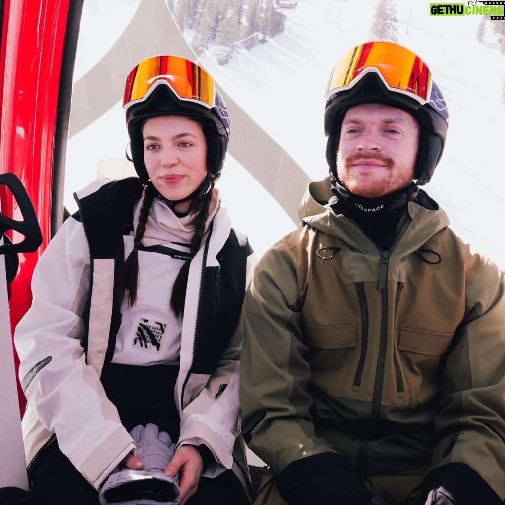 Finneas O'Connell Instagram - Very ridiculous that my first time snowboarding ever I got to learn from Shaun White and Toby Miller but I am not complaining!!! Much love to Shaun and Nina and the @whitespace_____ team for having us ♥