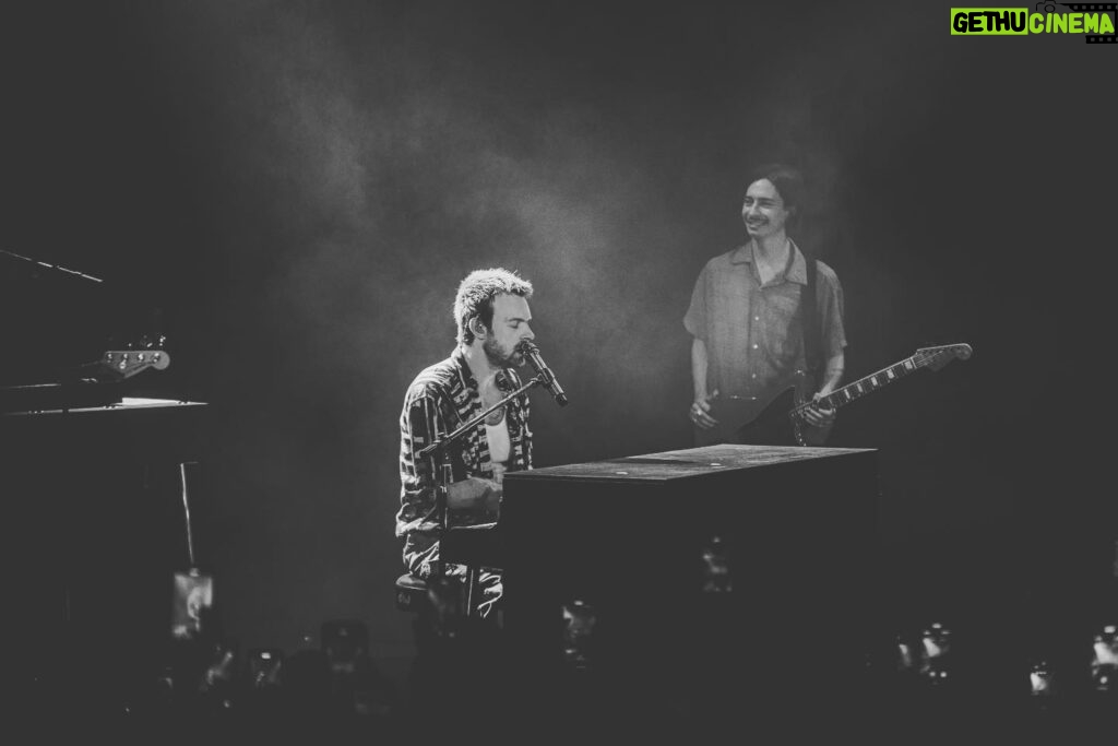 Finneas O'Connell Instagram - Sydney ♥ photos by @jessgleeson