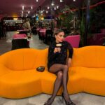 Flávia Viana Instagram - Che Bella! 🍸 Arte e moda = @collinirooms 🇮🇹 #milan #italia #mfw