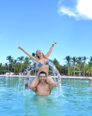 Flaviana Seeling Instagram - Mi gran compañero que me regaló la vida ❤️ lo que siempre quise y esperé, gracias esposo mío por ser mi partner en cada aventura, por escucharme, aconsejarme y mostrarme tu visión tan bonita de las cosas, te amo ❤️.
