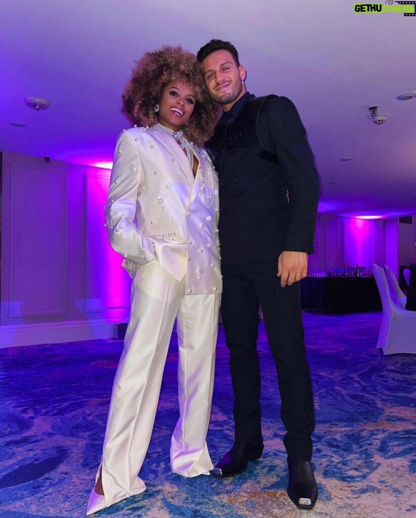 Fleur East Instagram - The special night where we get to celebrate the unsung heroes of our nation. It was, as ever, an honour to be at The Pride Of Britain awards and to present the Child Of Courage award to the amazing Freya Harris who has so much strength and truly inspired me. To celebrate some amazing human beings and learn about Freya’s story, watc the @prideofbritain awards TONIGHT at 8pm on @itv 📺🏆 #prideofbritain