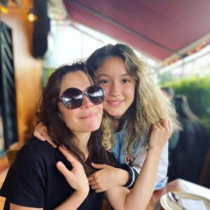 Flora Martínez Instagram - Mi mejor plan para mi día libre ♥️ My day off’s best plan 🌸