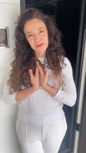Flora Martínez Instagram - Gracias 🙏🏻 🙏🏻🙏🏻 el mayor premio que he recibido son sus comentarios acerca de Itzia💜 Aprovechen a ir a verla este fin de semana revisando cartelera de @cinecolombia @cinemasprocinal @cinemania_colombia @cinepolis.co (plaza claro) Abrazo!!!
#cinecolombiano
Estamos en Bogotá, Medellín, Cali, Bucaramanga, Envigado, Villavicencio, Soledad, La Ceja, San Nicolás, Chaparral...
