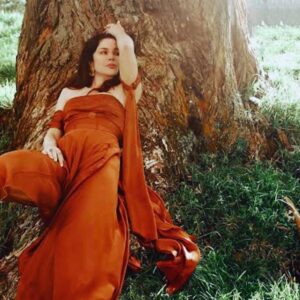 Flora Martínez Instagram - Feliz Domingo ♥️💋
Como les pareció “Futuros Perdidos”

@medechill @forwardmusicco 
Makeup @mahantamakeup 
💃🏽 @angelkujaban 
Foto @zaratefilm 
@parallelstyling