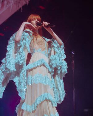 Florence Welch Instagram - Birmingham and Nottingham you were beautiful. See you tonight Glasgow 🧜🏻‍♀️