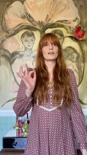 Florence Welch Instagram - Thank you for all your kind words about the song, and for all your support for the Intensive Care Society @ics_updates, I tried a little at home version for you 💗 x x