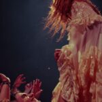 Florence Welch Instagram - Thank you London, gifts of flower garlands and the cursed foot 🌺🩰 @lillieeiger x