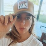 Florencia Bertotti Instagram – Fan de @rewildargentina 😎
Las quiero todas 🥴😂❤️

Ya tienen la suya? 
Cual es tu preferida? 

Con la compra de tu gorra se dona una parte del valor a @avesargentinas para proyectos de conservación 🌿
