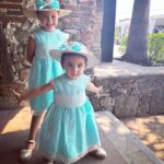 Florencia de Saracho Instagram - Mi Bebé mi María ya 2 años que llegaste a revolotear esta familia… eres mi sueño mi niña, no tengo palabras para explicar lo que siento por ti, mi piloncito, mi niña consentida de Mamá, la más cariñosa y besucona. Te amo con todas mis fuerzas mi bebé, cada mañana que te veo siento algo tan bonito y tan raro que tampoco sabría cómo explicarlo, sin duda dicen que los pilones es al que mas se disfruta… te prometí hace un año que iba a salir adelante por ti, se que no ha sido fácil, pero aquí sigo luchando cada día para que tengas una mamá fuerte y con mucha energía…. Feliz cumpleaños María!!!