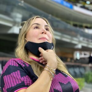 Florencia de Saracho Instagram - Hoy decidí compartir con ustedes fotos y videos de mi antes y después de mi operación. Se que para muchas es pura vanidad pero como para mi y para muchas de ustedes puede ser inspiración.  Agradezco tanto haberte encontrado mi querido Doctor Bom Día @dr.avb.cirugiaplastica a ti y a todo tu equipo @dr.pabloarrieta @laloeich @alandelaluz_9 @dra.brendagomez Gracias infinitas, cambiaron mi autoestima de una forma impresionante. Gracias también a @hola_keto y a @jessicc86 por siempre estar y ayudarme con mi alimentación y lograr este objetivo. Foto 3 agosto 2022 Foto 4 30 de marzo 2022 video 5 y 6 un día antes de la operación.