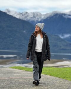 Francini Amaral Instagram - Un pedacito del sur❤️ Fui unos dias a conocer la parcela que mi amiga está rifando en la Carretera Austral y quede enamorada❤️ El lugar, el entorno, la gente , el aire… todo maravilloso… Te gustaría tener una parcela por 20.000 pesos? Entren a @tuparcelaencarreteraaustral para saber más información. Ahí podrás encontrar los papeles de la propiedad, fotos , videos y las bases de la rifa …. #rifaparcela #rifaonline #carreteraaustral #hualaihue #hornopiren