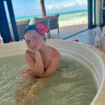 Francisca Aronsson Instagram - En el caribe soy feliz jjijijiji 🌊 🌴…