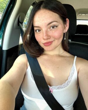 Francisca Aronsson Instagram - Pónganse el cinturón de seguridad.
