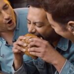 Francisco Saavedra Instagram - 🔥🍔 ¡😱😱😱😱! 🍔🔥 Cuando pruebas la Hamburguesa Receta del Abuelo de 225 gramos ya no hay vuelta a atrás 😎 Descubre todas las delicias de la Receta del Abuelo en @recetadelabuelo 🙌🏼🔥😎 #RecetadelAbuelo #LaRecetaPerfecta #Burger #Sociosde laParrilla