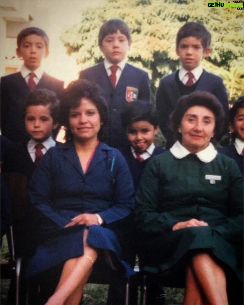 Francisco Saavedra Instagram - Con La Tía Luchita en kinder en el Instituto San Martín De Curicó ❤️ #ReduerdoOchentero