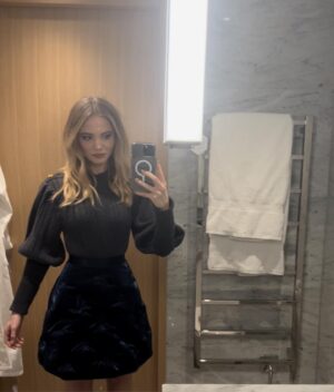 Freya Allan Instagram - @mithridate.official 🫐