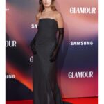 Freya Allan Instagram - 🩶 @glamouruk 🖤 @albertaferretti @charlottetilbury
