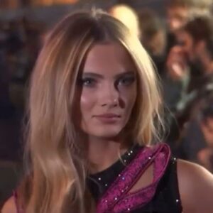 Freya Allan Instagram - Witcher premiere🌌 @versace